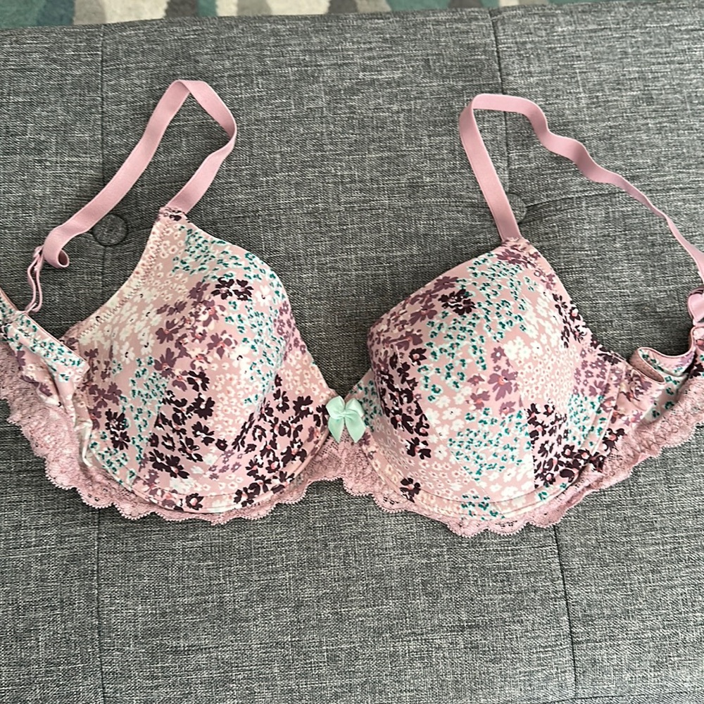 Floral pattern bra with underwire 34D